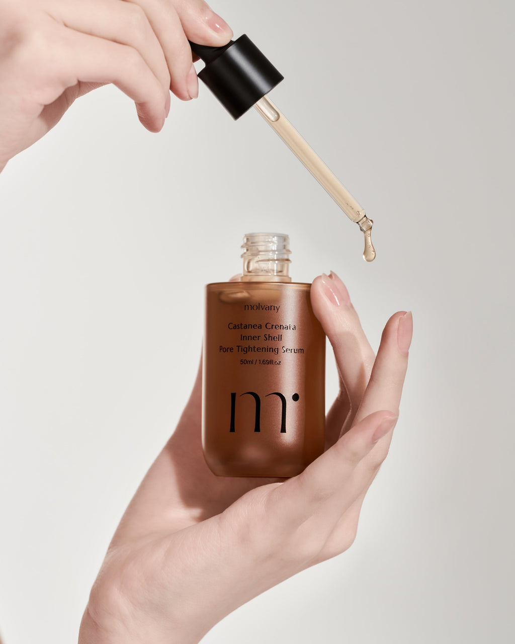 Molvany Yulpi Pore Tightening Serum bottle and dropper detail